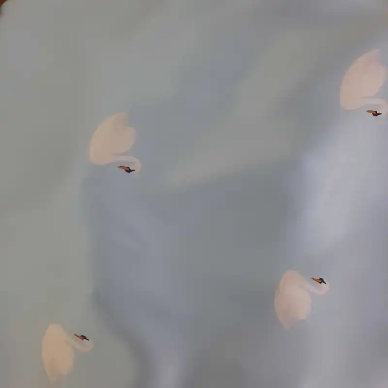 کلاه زنانه مدل ساتن ابریشم طرح قو دو رو