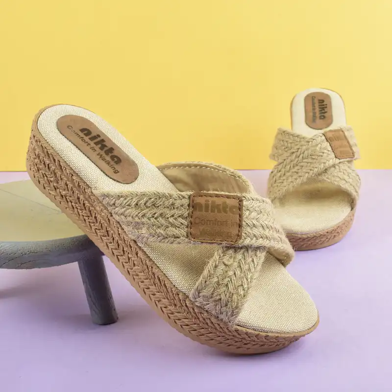 صندل زنانه نیکتا مدل Comfort Walking CR.2865