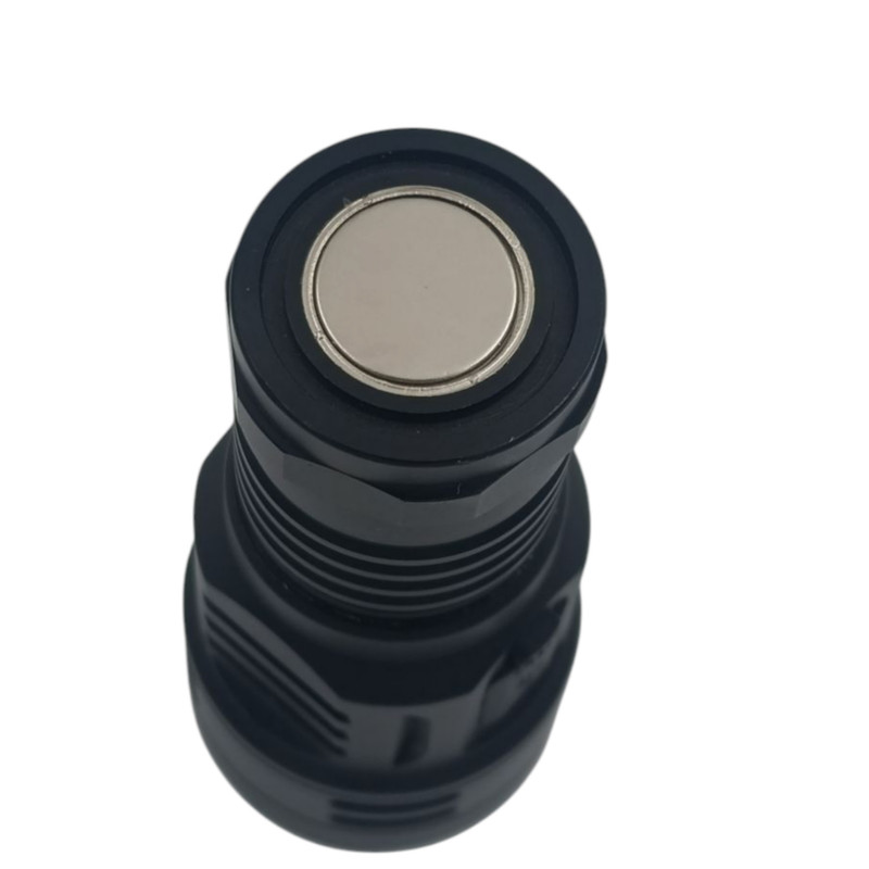 چراغ قوه دستی یئماو مدل YM-F71x رنگ نور مهتابی