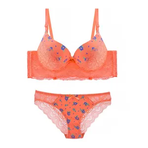 ست شورت و سوتین زنانه مدل لبه گلدار