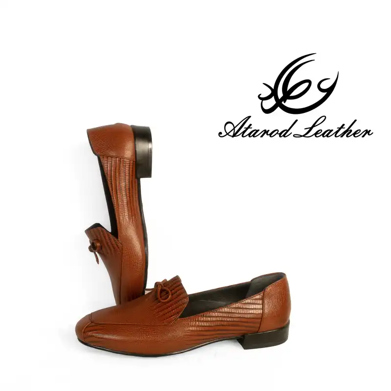 کفش زنانه چرم عطارد مدل چرم طبیعی کد SH186