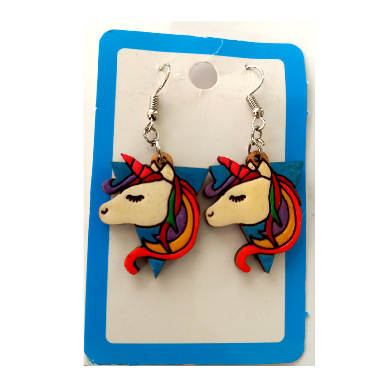 گوشواره دخترانه مدل اسب تک شاخ در مثلث