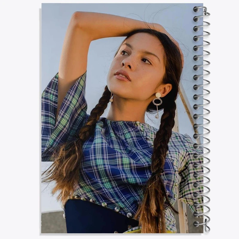 دفتر لیست خرید 50 برگ خندالو طرح اولیویا رودریگو Olivia Rodrigo کد 19260