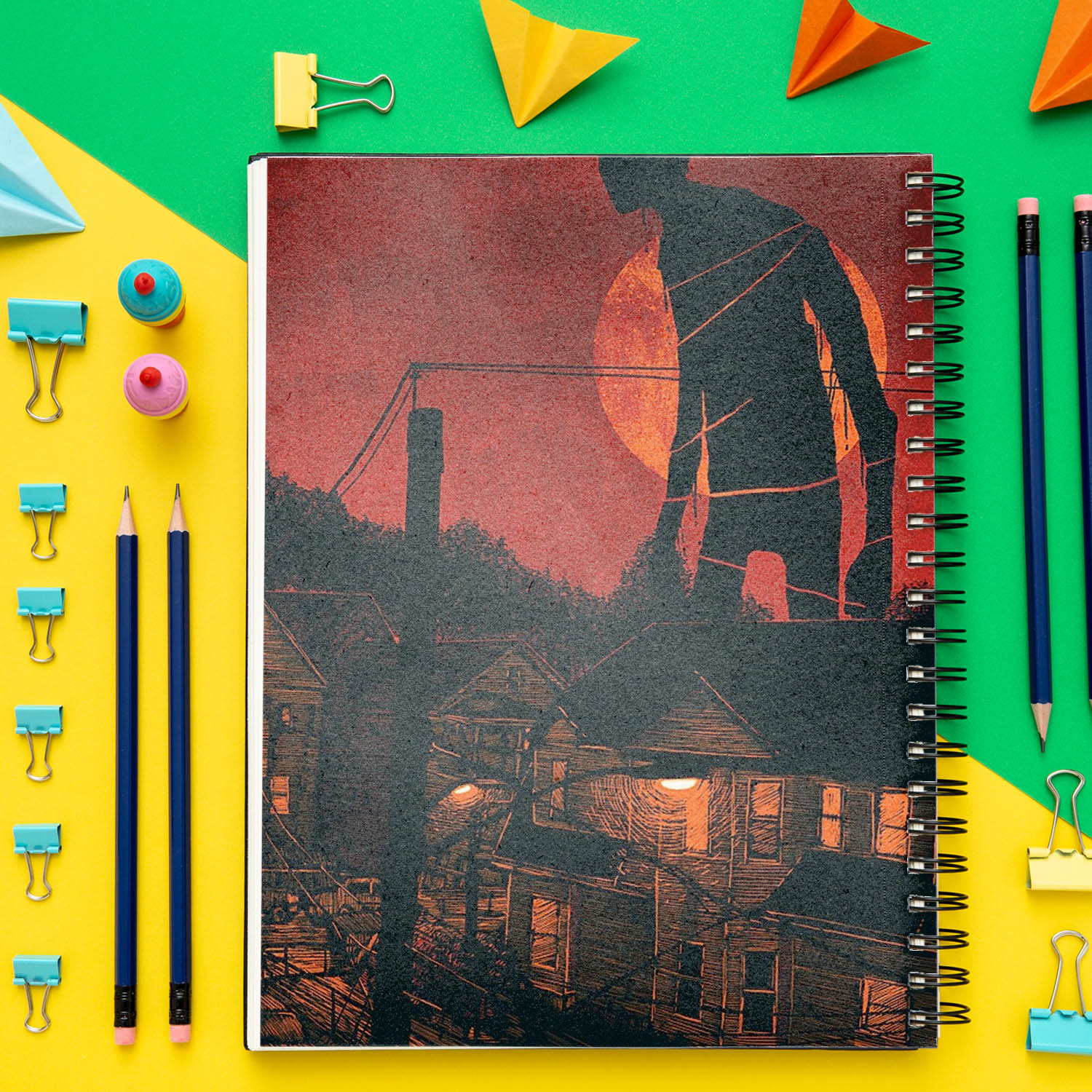 دفتر مشق باژیکان طرح Attack On Titan کد 20211453 به همراه استیکر مجموعه 14 عددی