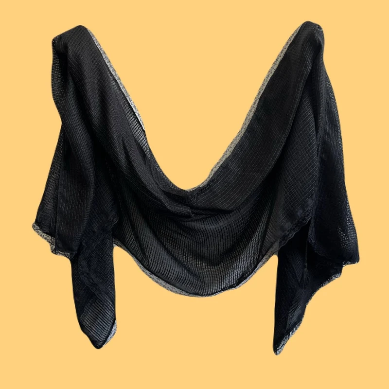 شال زنانه مدل گیپور زمینه مجلسی دور دانتل کد ۰۰۹۶