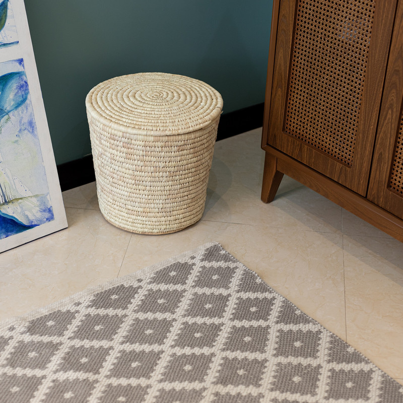 گلیم دستبافت سه و نیم متری مدل لارا کد 002