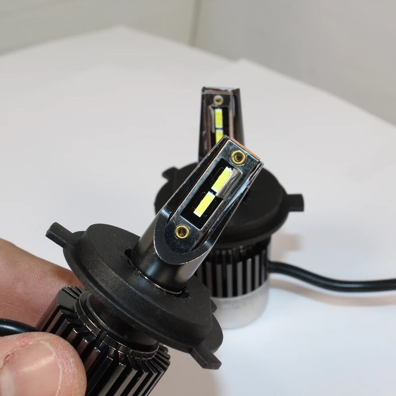 لامپ هدلایت موتور سیکلت سام مدل SM41 کد H4 بسته 2 عددی