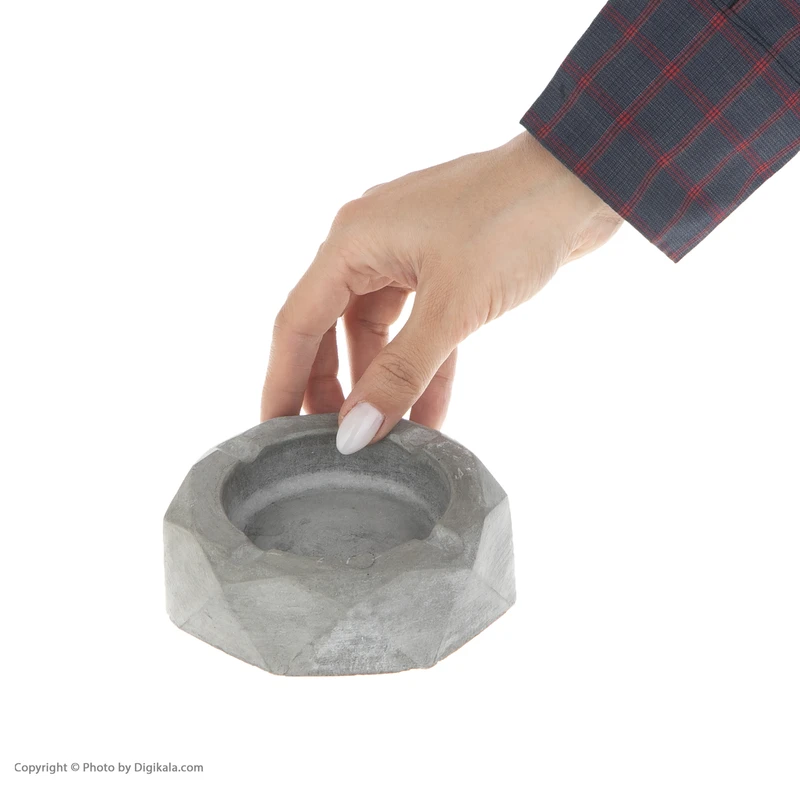 عکس شماره 7 : زیرسیگاری طرح بتنی مدل agora