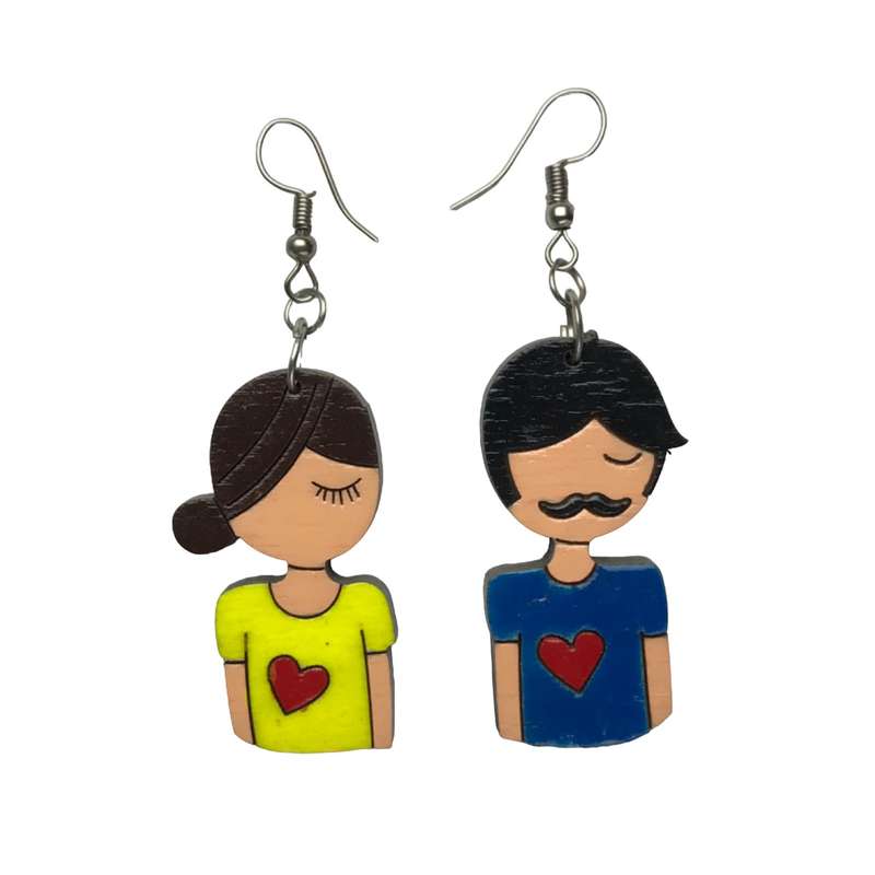 گوشواره دخترانه مدل بلک لایت طرح عشق