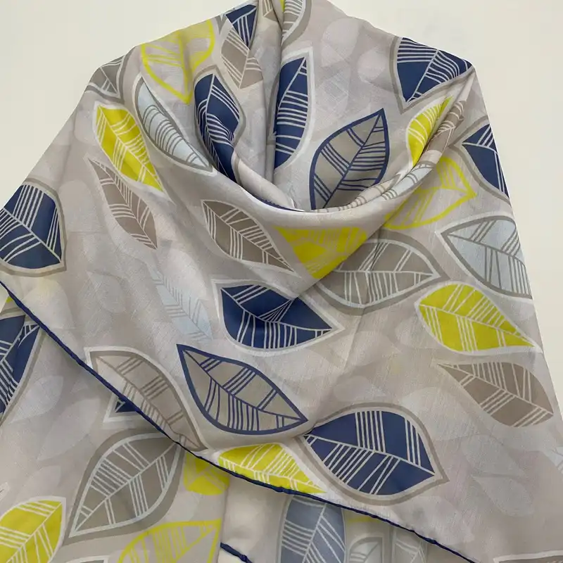 روسری زنانه مدل نخی چهارفصل قواره بزرگ کد 1158