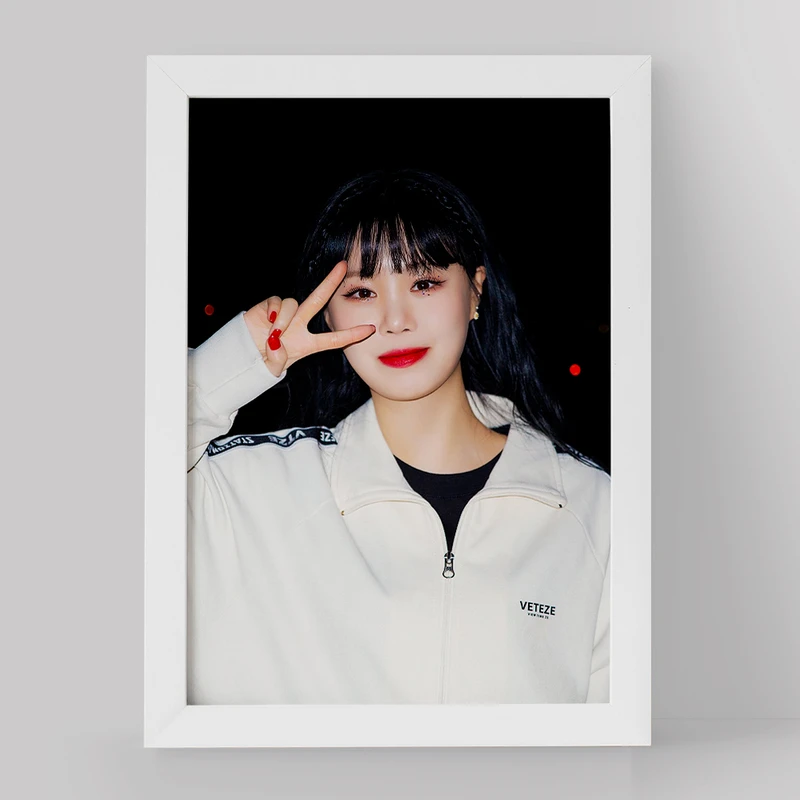 تابلو خندالو مدل سوجین گروه جی آیدل GIdle کد 19563