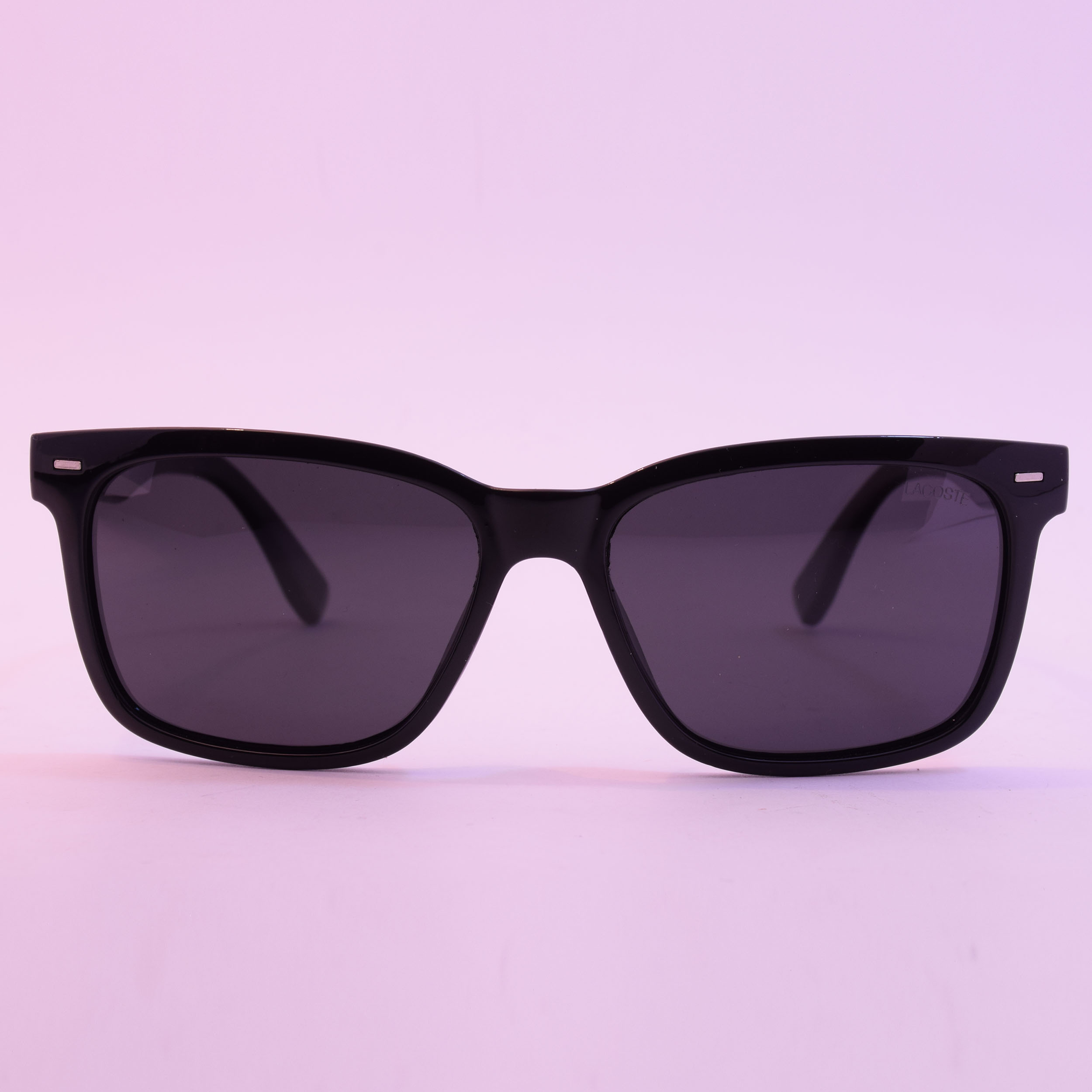 نقد و بررسی عینک آفتابی مردانه لاگوست مدل P-B-9027-2 توسط خریداران