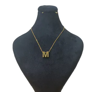 گردنبند زنانه مدل حروف انگلیسی حرف M