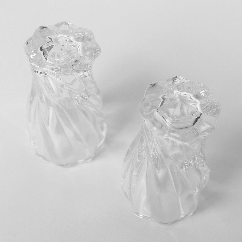 نمکدان آلرتا مدل تولیپ بسته 2 عددی