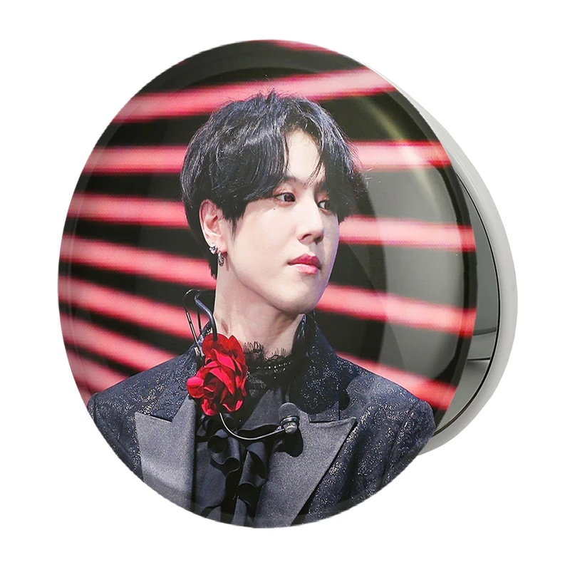 آینه جیبی خندالو طرح یوگیوم گروه گات سون GOT7 مدل تاشو کد 11667 