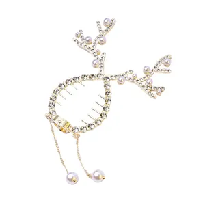 گیره مو زنانه مدل قفلی طرح گوزن آویزدار