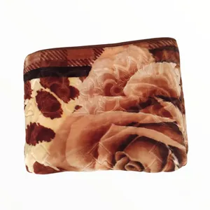 پتو مدل گل برجسته سایز 160×220 سانتی متر