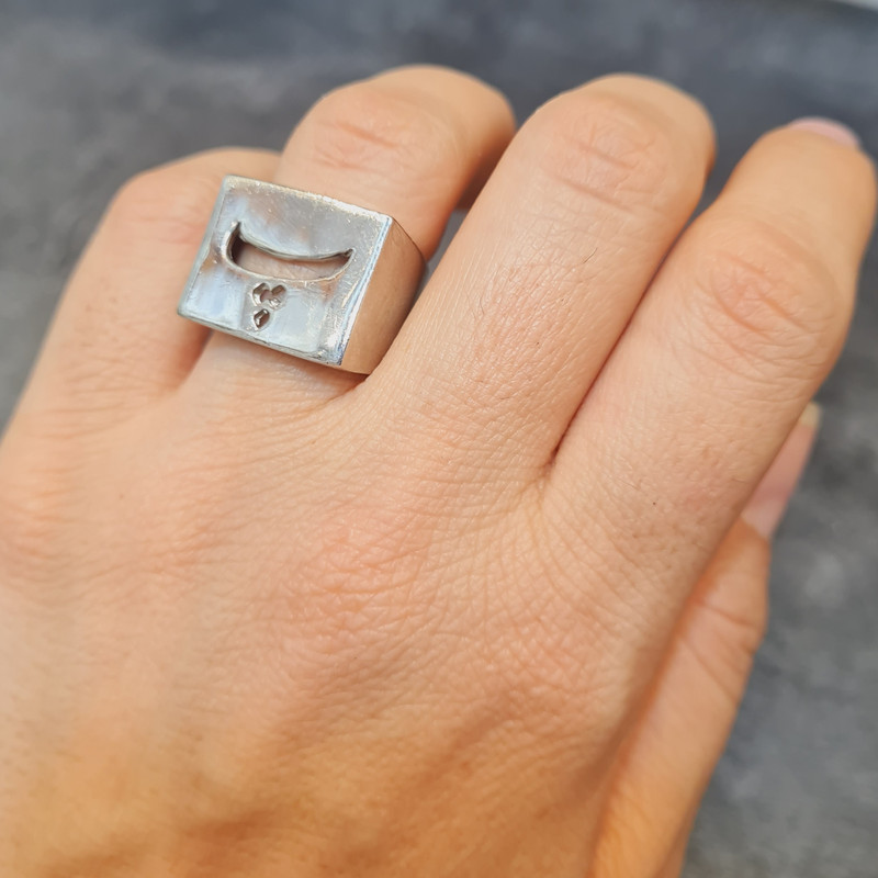 انگشتر زنانه مدل حروف فارسی پ انگشتر زنانه مدل حروف فارسی پ