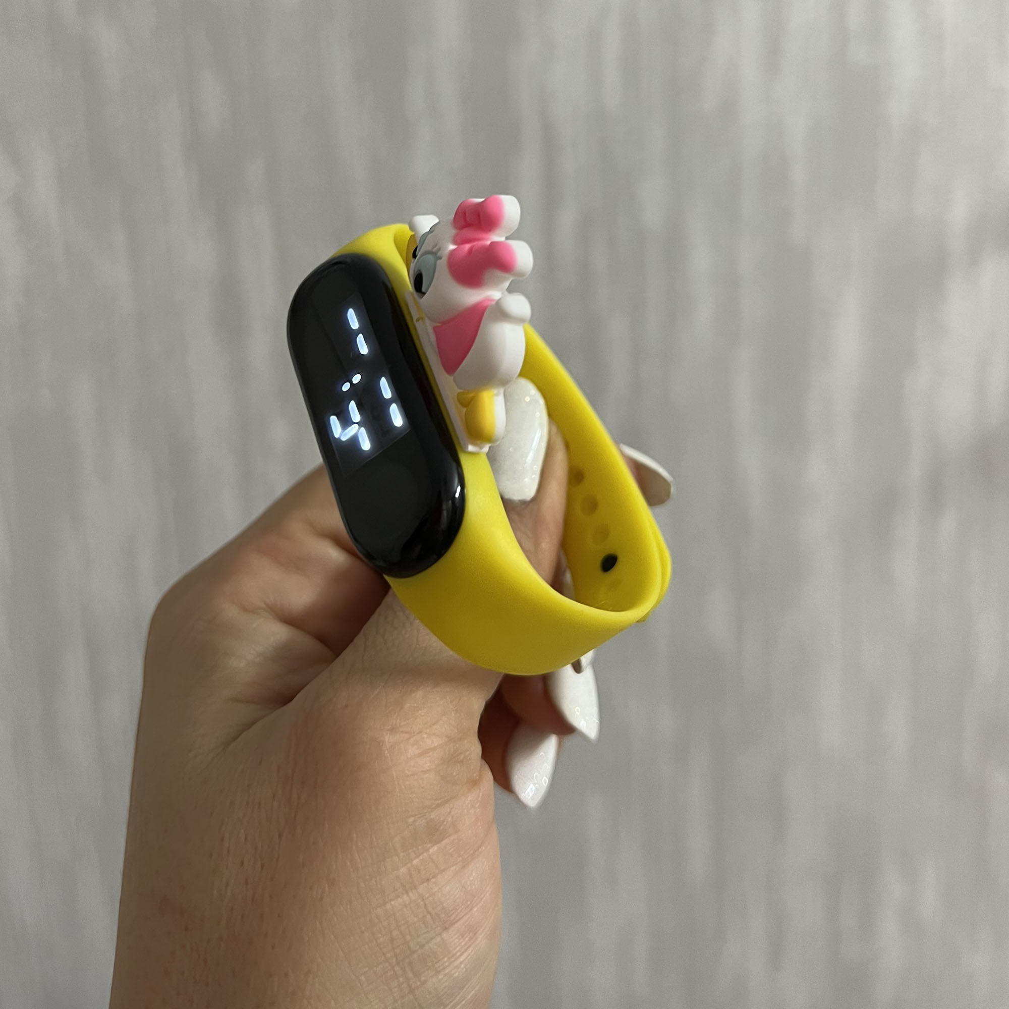 ساعت مچی دیجیتال بچگانه مدل ضد آب لمسی طرح بیبی داکی کد BB YEL 22 ساعت مچی دیجیتال بچگانه مدل ضد آب لمسی طرح بیبی داکی کد BB YEL 22