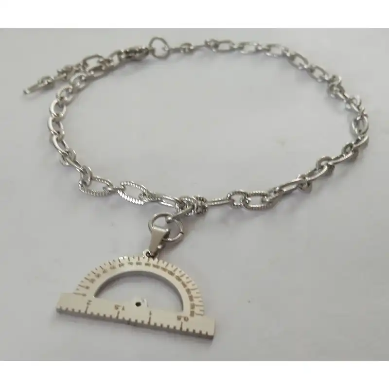 پابند زنانه مدل رياضي