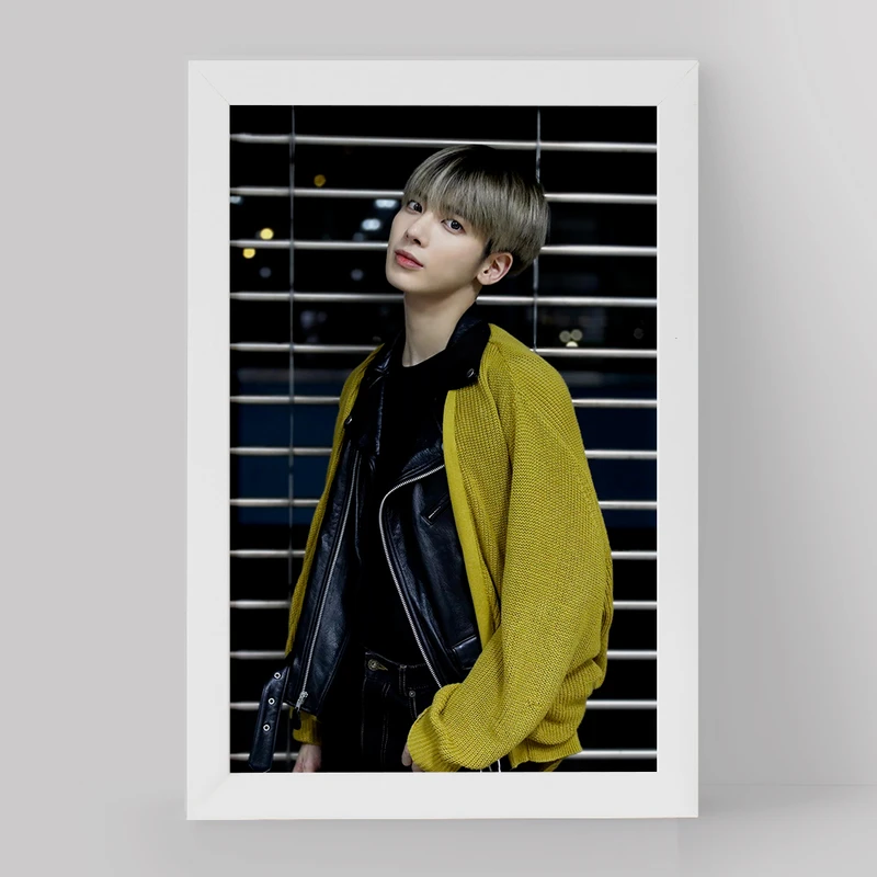 تابلو خندالو مدل تهیون گروه تی اکس تی TXT کد 20058