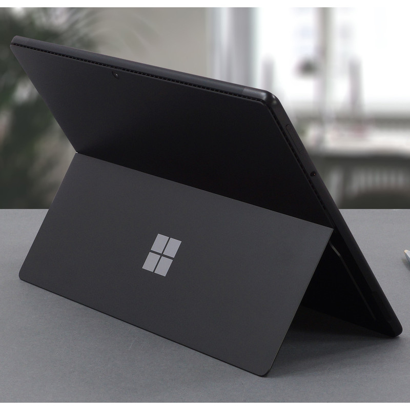 تبلت مایکروسافت مدل Surface Pro 8-i7 1185G7 ظرفیت 512 گیگابایت و 16 گیگابایت رم به همراه کیبورد Black Type Cover