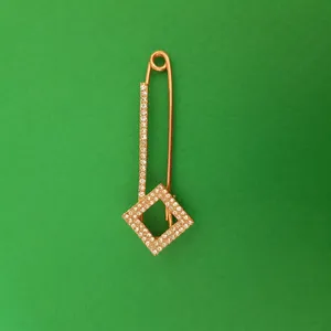 سنجاق سینه زنانه مدل لوزی