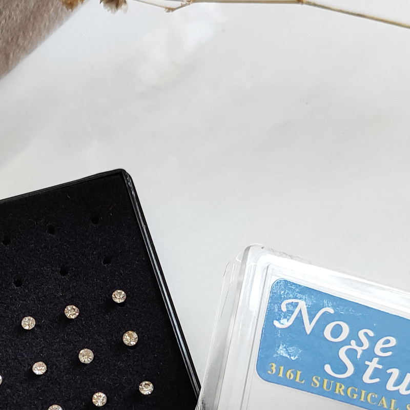 پیرسینگ بینی زنانه مدل DA051