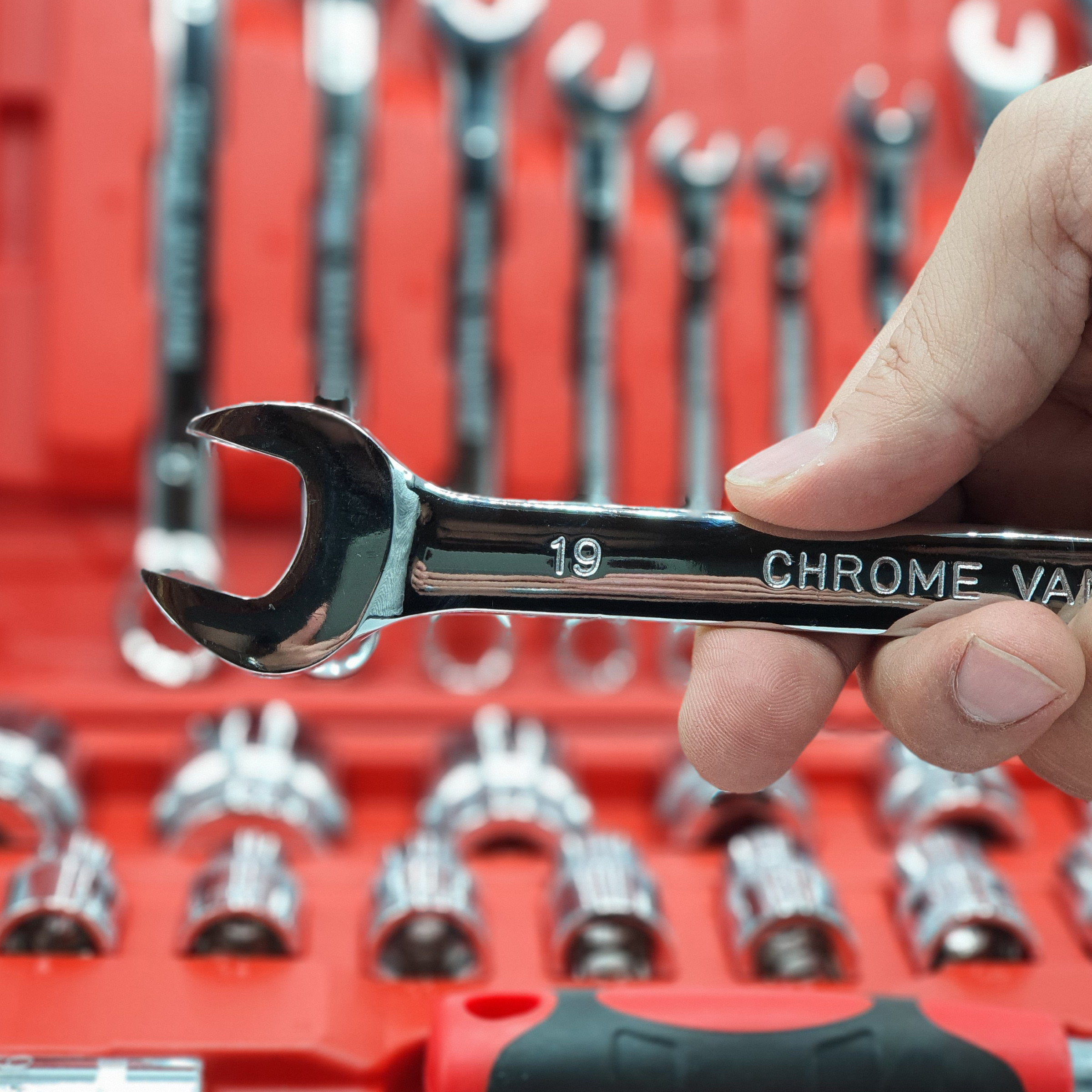 آچار بکس صنعتی جی ان ترد کد 601 مجموعه 37 عددی