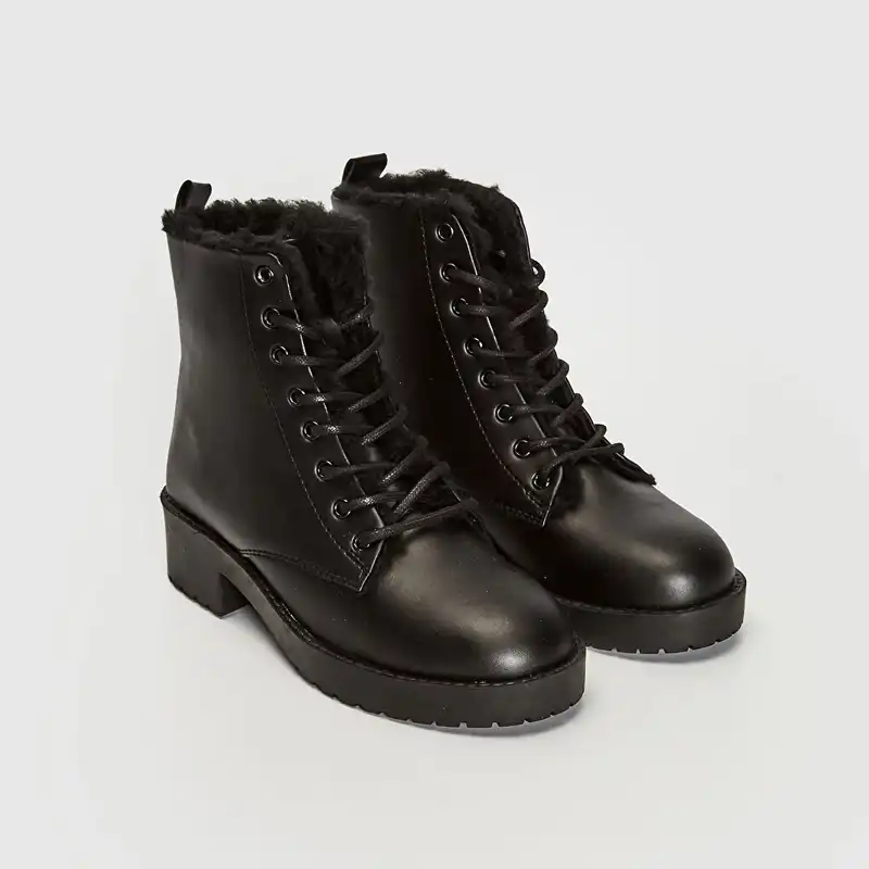 نیم بوت زنانه ال سی وایکیکی مدل انتی شوک ابگریز