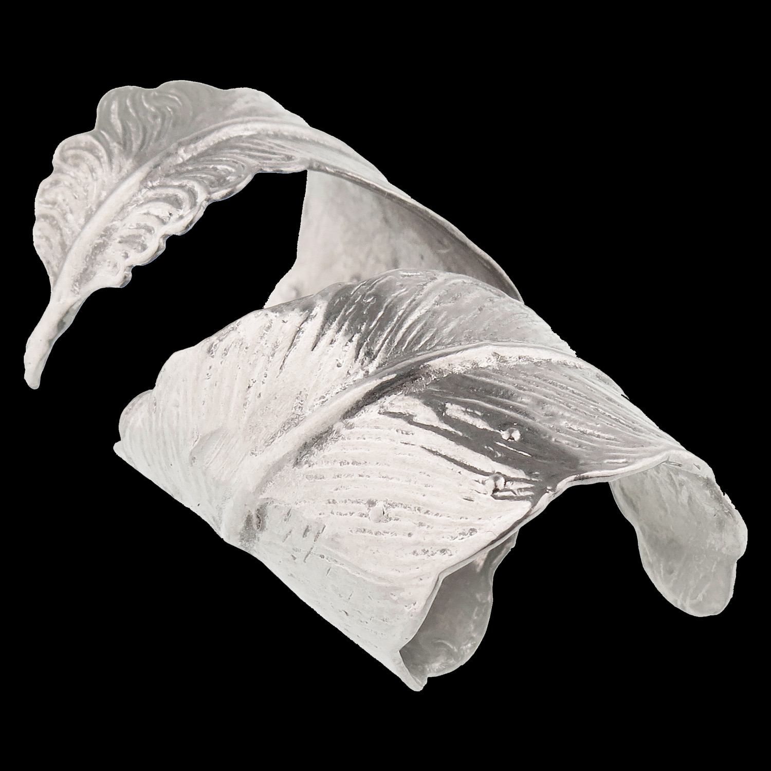 انگشتر زنانه گالری عزیزی طرح برگ مدل 15405 انگشتر زنانه گالری عزیزی طرح برگ مدل 15405