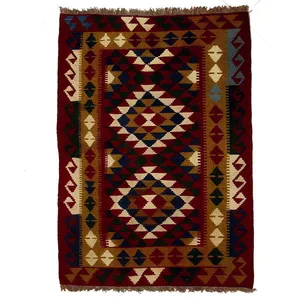 گلیم دستباف یک و نیم متری کد 8120 