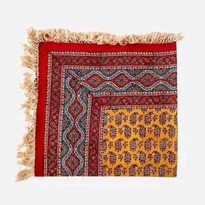 رومیزی قلمکار مدل بته ریز