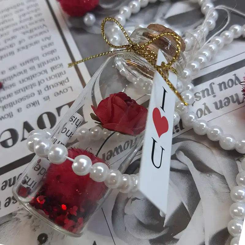 بطری دکوری مدل گل رز و عشق