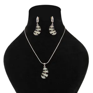 نیم ست نقره زنانه بازرگانی میلادی مدل فانتزی کد NTR_350