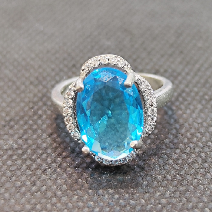 انگشتر نقره زنانه مدل سنگ توپاز کد 425 انگشتر نقره زنانه مدل سنگ توپاز کد 425