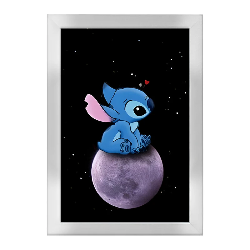 تابلو خندالو طرح استیچ (Stitch) کد 37186