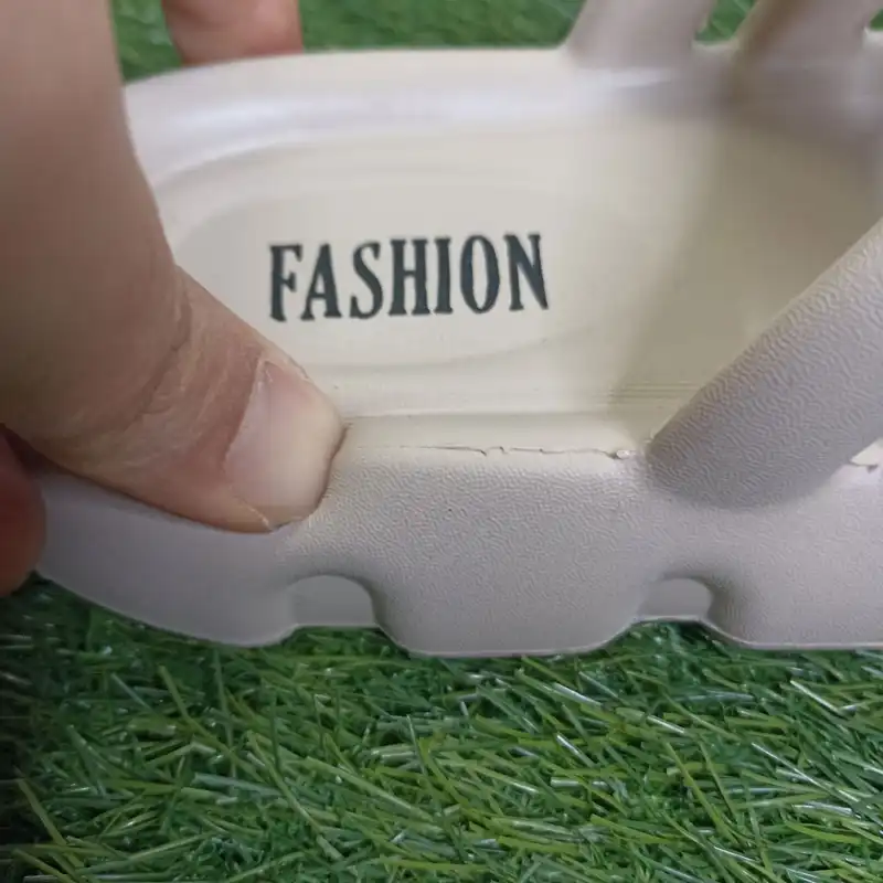 دمپایی زنانه پاپا مدل پرن کد 1548-CR