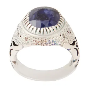 انگشتر نقره مردانه بازرگانی میلادی مدل یاقوت کبود رکاب قلمزنی دستساز استاد کد AM_2447