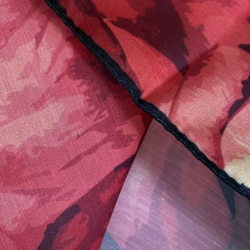 روسری زنانه مدل نخی چهارفصل منگوله دار کد 887