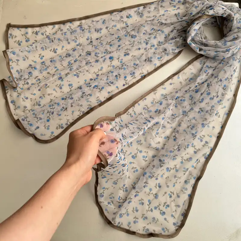 شال زنانه مدل توری تابستانی گل گلی ریز دور نوار دوزی شده