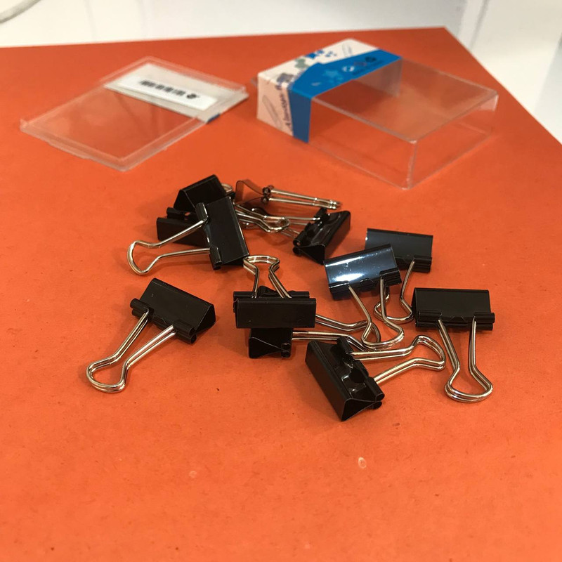 گیره کاغذ مدل دی وای مجموعه 12 عددی گیره کاغذ مدل دی وای مجموعه 12 عددی