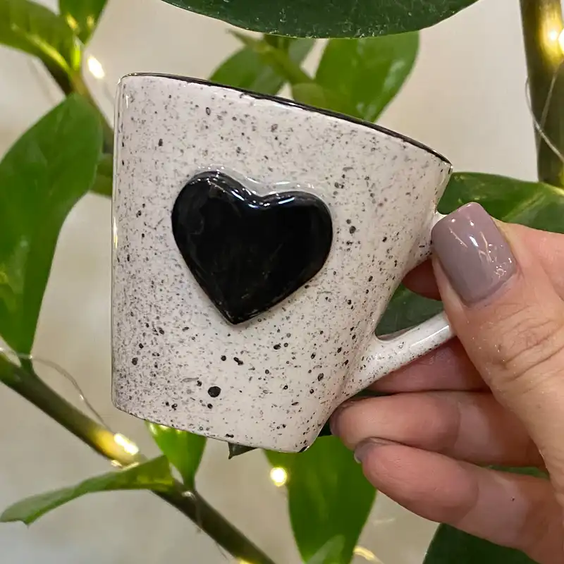 ست فنجان و نعلبکی مدل قلب برجسته