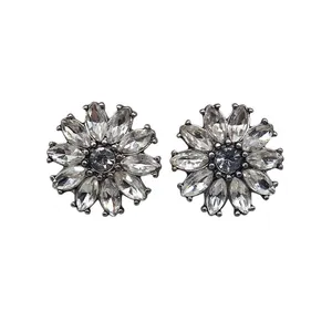 گوشواره زنانه سیکس مدل گل کریستالی 