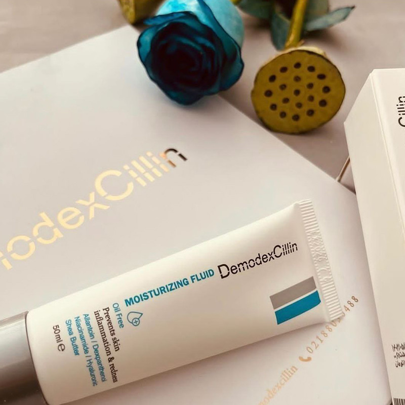 فلوئید مرطوب کننده دمودکسیلین مدل M F O F مناسب انواع پوست حجم 50 میلی لیتر