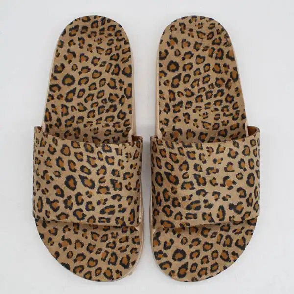 دمپایی زنانه پاپا مدل پلنگی کد 1342-CR