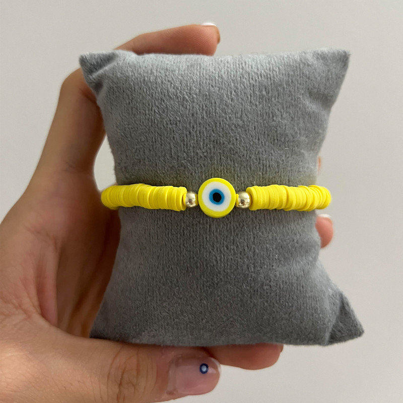 پابند زنانه مدل فیمو چشم زخم