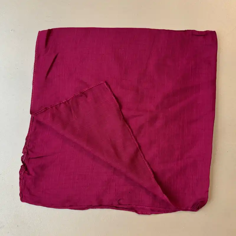 روسری زنانه مدل مینی اسکارف نخی ساده کد 5