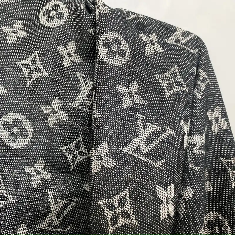 روسری زنانه مدل نخ کشمیر لمه دار کد 01