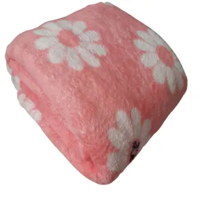 پتو مسافرتی مدل P05 سایز 180x220 سانتی متر